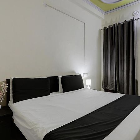Hotel O Thirty Inns Noida Zewnętrze zdjęcie